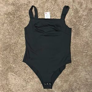 NWT, ReoRia Women’s 2XL soft black body suit